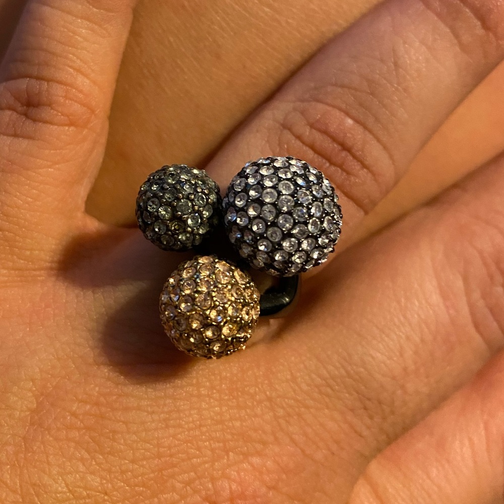 Beautiful ring - Picture 2 of 6